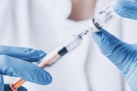 ВОЗ: вакцину от коронавируса стоит ожидать не раньше, чем через год