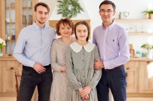 Олег Панюта поделился воспоминаниями о праздновании Пасхи в детстве