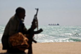 В Гвинейском заливе пиратами похищен украинский моряк