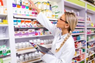 Кабмин будет регулировать цены на некоторые лекарства и продукты: список