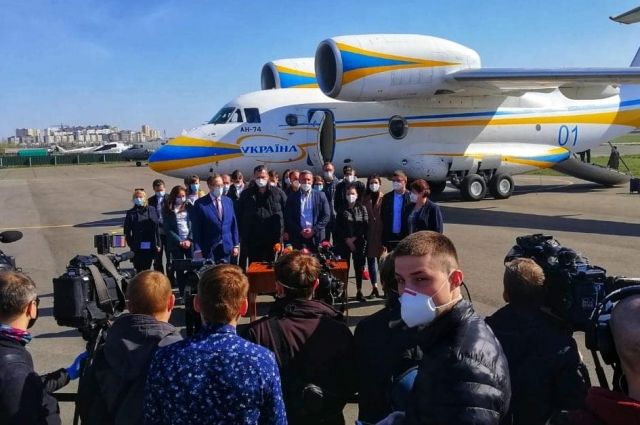 В Украину вернулись врачи, боровшиеся с короновирусом в Италии