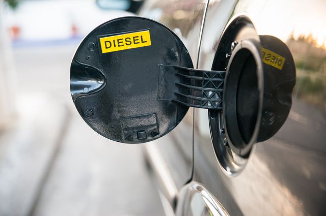 Что будет, если случайно залить масло для бензиновых моторов в дизель?