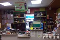 В Донецкой области собутыльники в медицинских масках ограбили заправку