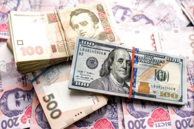 Курс валют на 29 апреля: доллар подешевел, евро подорожал