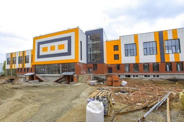 В 2020 году завершится строительство школы №218 на ул. Тюленина в Калининском районе.