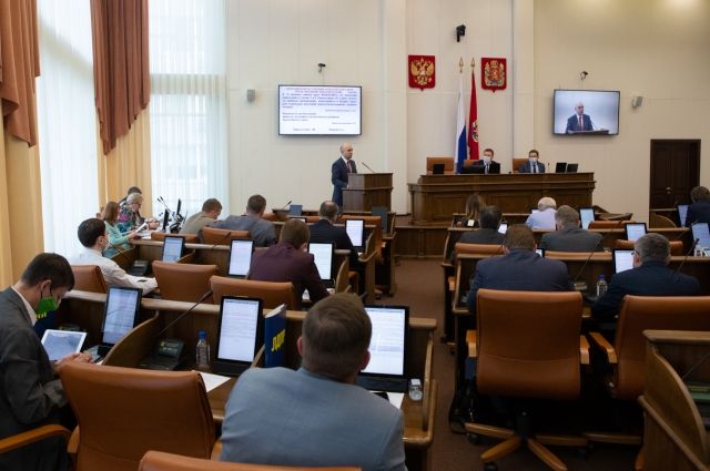 Депутаты ЗС одобрили три законопроекта сразу в двух чтениях.
