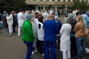 В Киеве медики одной из больниц не получили доплат: мэр объяснил причину