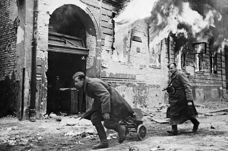 Советские войска в Берлине. Весна 1945 года. 