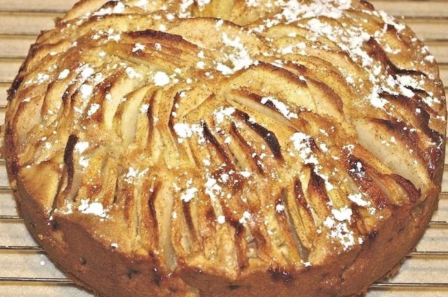 Рецепт яблочного пирога со сметанным кремом