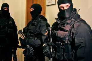 У экс-главы налоговой провели обыск по делу о финансировании терроризма