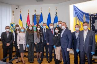 Аваков наградил украинских врачей, боровшихся с коронавирусом в Италии