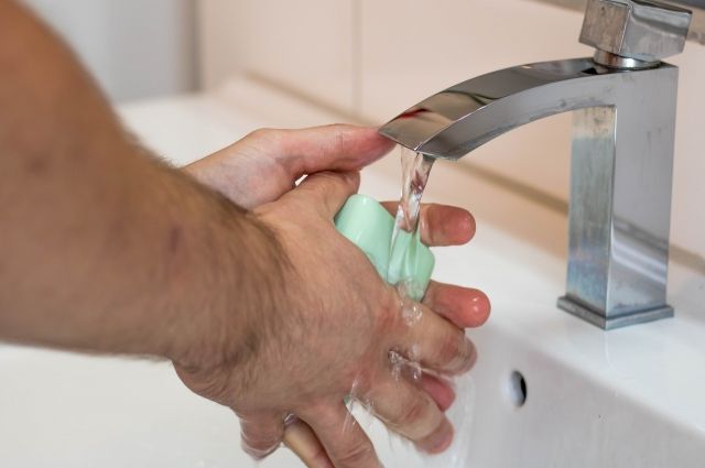 Защита кожи рук при мытье посуды