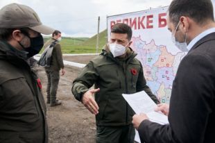 Зеленский: дорога Северодонецк − Станица Луганская одна из приоритетных