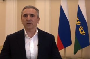 Александр Моор прочитал военный стих и записал трогательное видео
