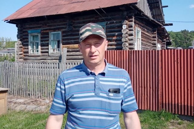 В МЧС отметили, что рассматривают вопрос о награждении Дмитрия Крупина за героический и мужественный поступок на пожаре.