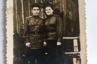 Самат и Александра полюбили друг друга на войне.