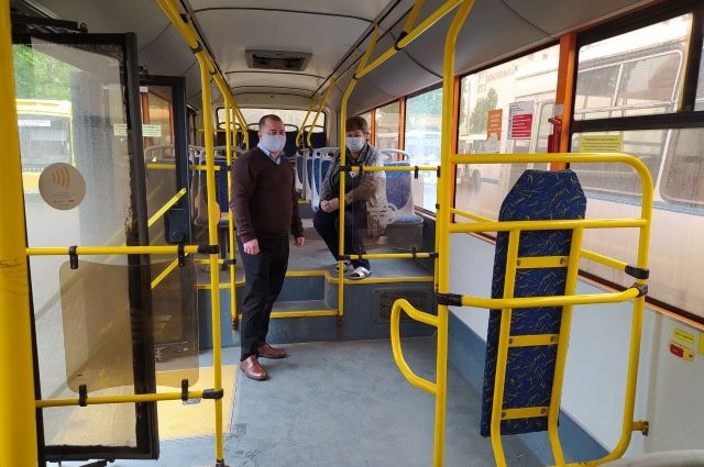 В Оренбурге автобусы вышли на дачные маршруты.