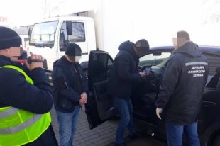 Пропускали иностранцев за $2000: в Одесской области задержали мошенников