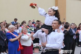 Торжественные линейки для выпускников тюменских школ могут пройти online