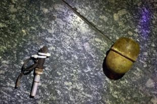 Пришел с гранатой: в Киеве мужчина угрожал взорвать супермаркет