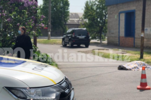 В Бердянске авто переехало насмерть пенсионерку, которая упала на дороге