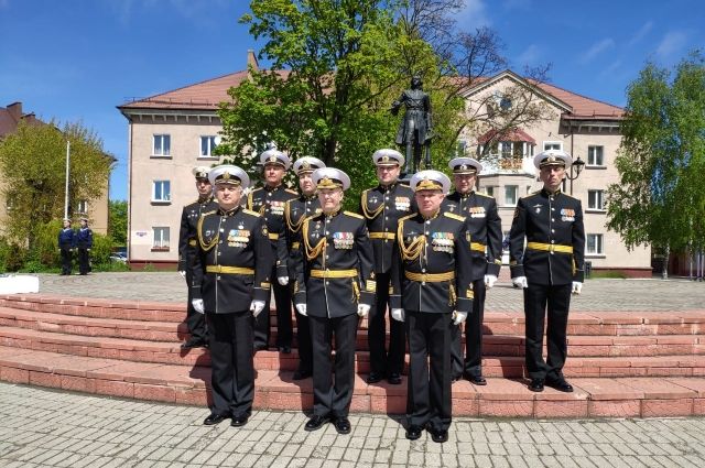 На Балтийском флоте торжественно отмечают 317-ю годовщину основания