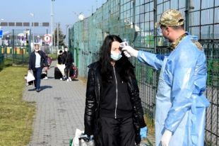 Из Польши в Украину за два дня пешком пришли почти 3 тыс. человек
