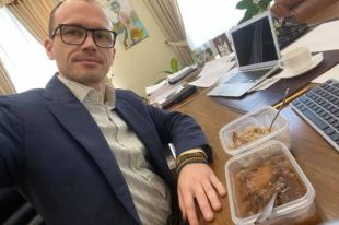 Поделился впечатлениями: Малюська попробовал еду из Лукьяновского СИЗО
