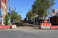 В Оренбурге убирают троллейбусные линии и старые световые опоры.