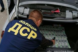 В Кировоградской области сельского голову поймали на взятке в $14000