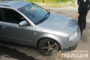В Днепре компания из 20-ти человек напала на полицейских