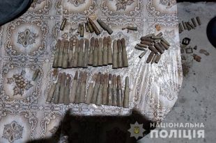 В Черновцах мужчина дома хранил патроны, пули и гранаты