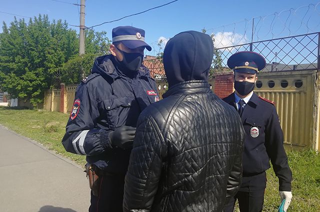 В Ростове лжеполицейские брали штрафы за отсутствие масок