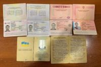 В Луганской области задержали мужчину с пятью паспортами