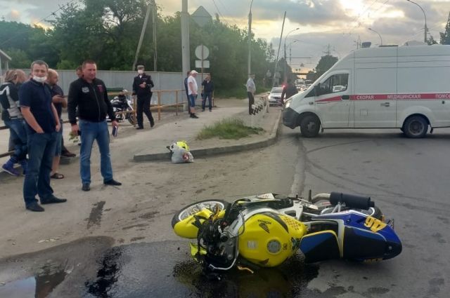 В Новосибирске мотоциклист сбил пешехода