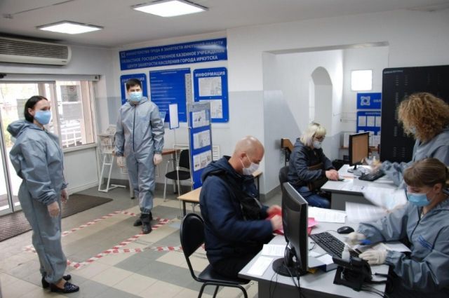 Число безработных россиян в апреле достигло 4,3 млн человек