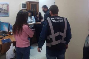 В Днепре правоохранители прекратили деятельность порностудии