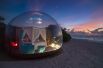 Beach Bubble Tent Finolhu, Баа, Мальдивы. «Номера-пузыри» предлагаются гостям отеля Finolhu, желающим провести ночь под звездным небом. Надувная сфера оснащена всем необходимым. Есть даже возможность организовать барбекю и завтрак прямо на пляже.
