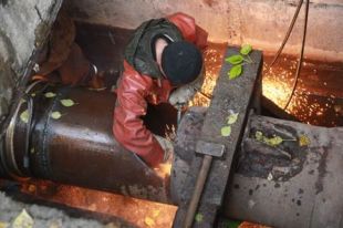 С 1 июня начнутся гидравлические испытания трубопроводов теплотрасс сразу в пяти районах Новосибирска.