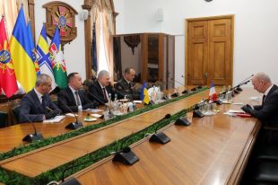 Франция поможет Украине в НАТО