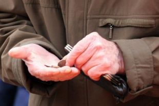 Социологи прогнозируют уровень бедности в Украине на уровне 45%