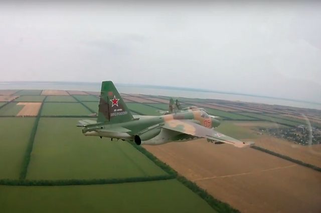 Подготовку летчиков ЮВО к парадам Победы показали на видео