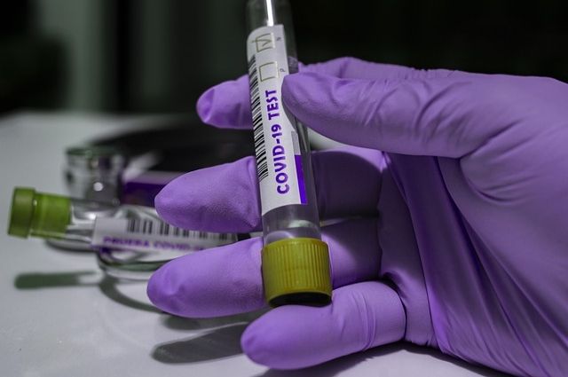 В Омске сотрудники скорой помощи заразились коронавирусом