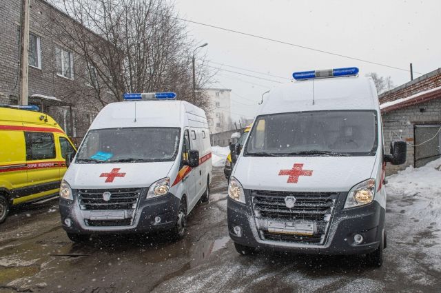 Компания «ФосАгро» закупила для Апатитско-Кировской городской больницы два автомобиля скорой помощи, оборудованные ИВЛ.