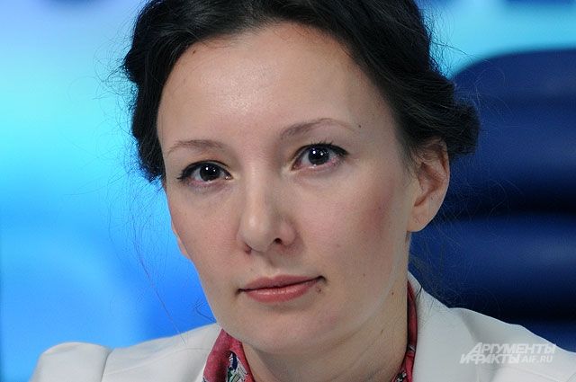 Детский омбудсмен РФ Анна Кузнецова стала мамой в седьмой раз