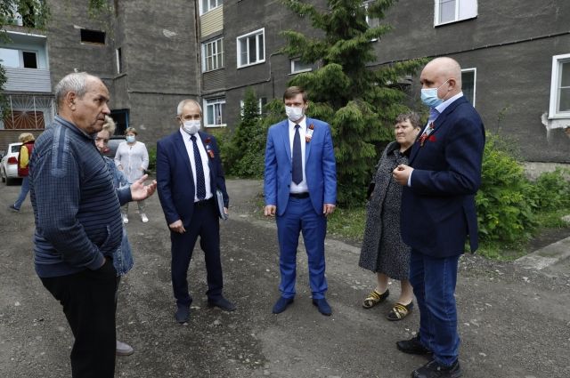Жильцов аварийного дома в Ленинске-Кузнецком переселят раньше срока