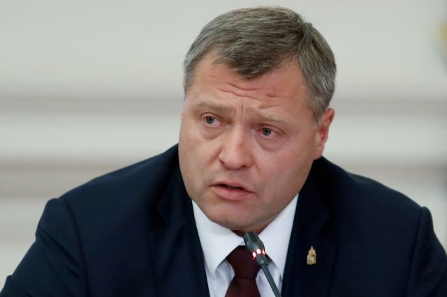 Астраханский губернатор после контакта с заболевшим COVID-19 изолировался