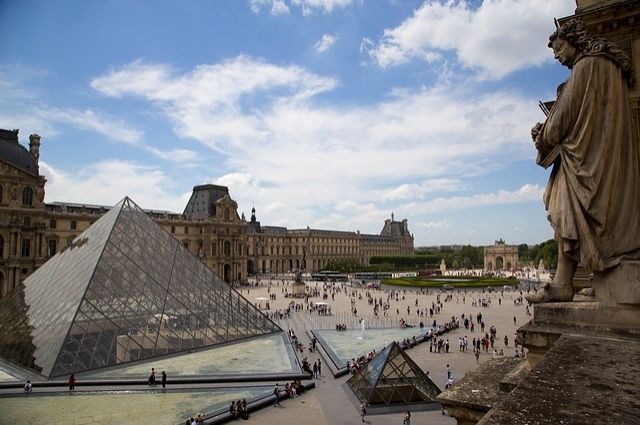 Лувр готовится принять первых посетителей в начале июля