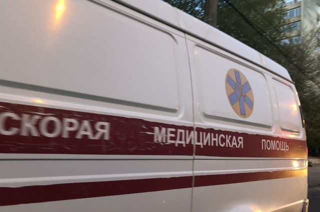 Два медика пострадали в ДТП, когда везли роженицу в иркутсткую больницу