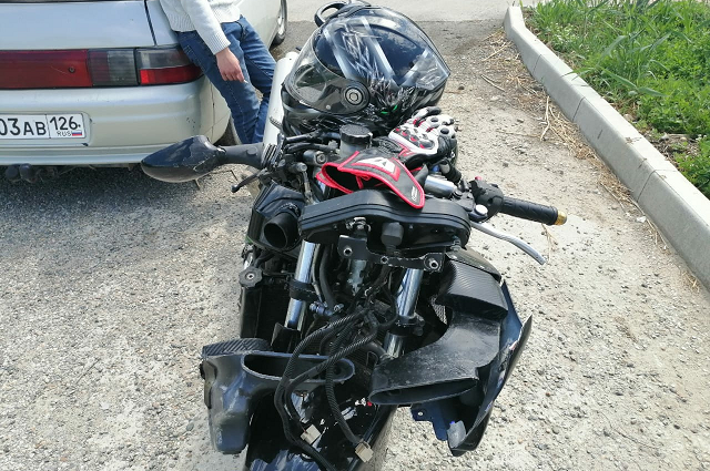 Мотоциклист в Невинномысске перевернулся на большой скорости